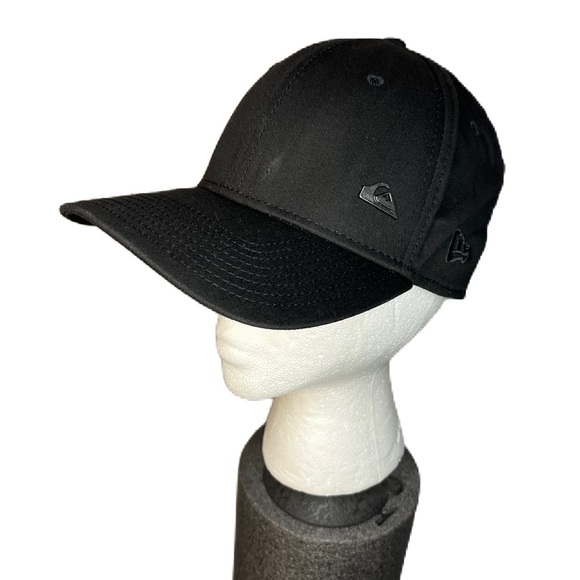 QuickSilver hat. New Era - Picture 5 of 10
